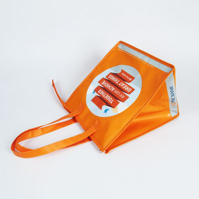 屋外の適性の再使用可能な熱非編まれたクーラー袋は非編まれた昼食の戦闘状況表示板の熱食糧配達袋を絶縁した