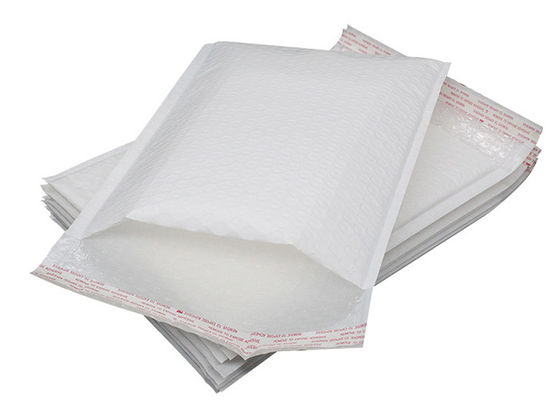 出荷のための注文の印刷物が付いている防水白い衣類の包装袋